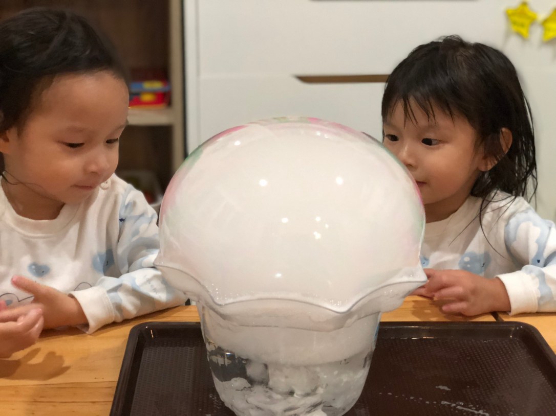 ✦ Dry Ice&nbsp;Bubble