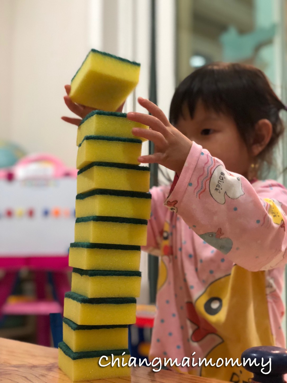 ✦ Scrub Sponge&nbsp;Play