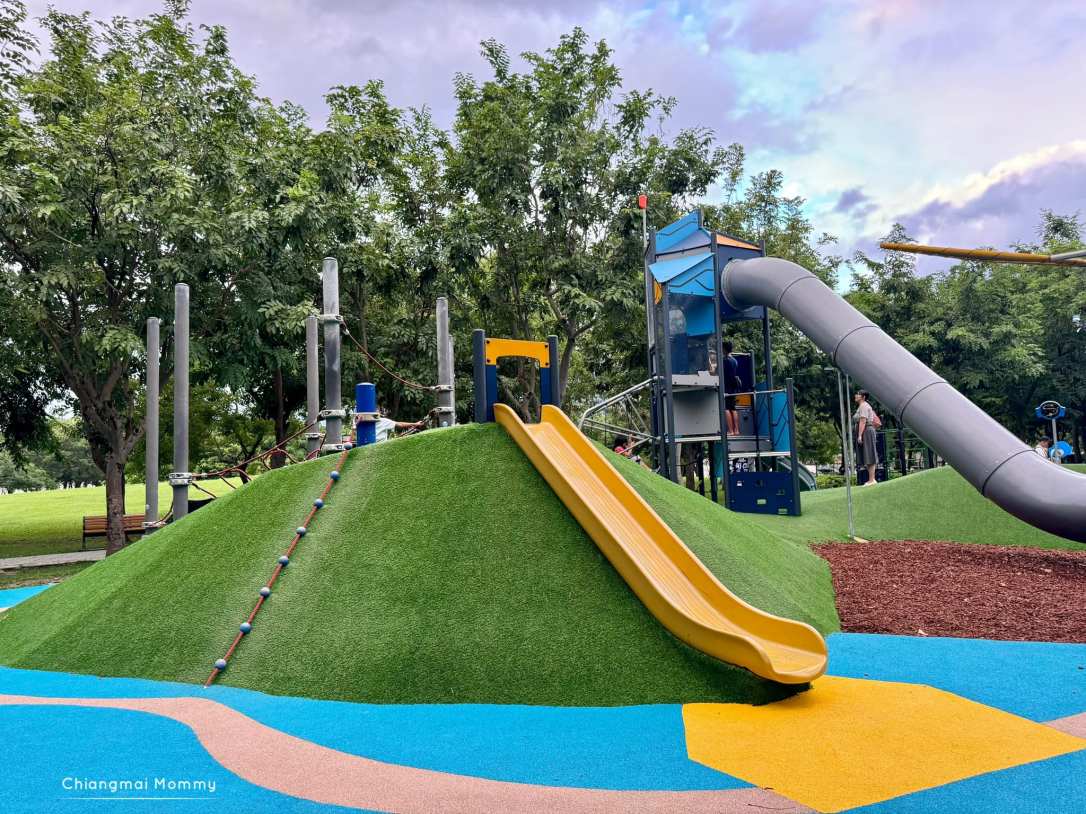 Meilun Park Playground