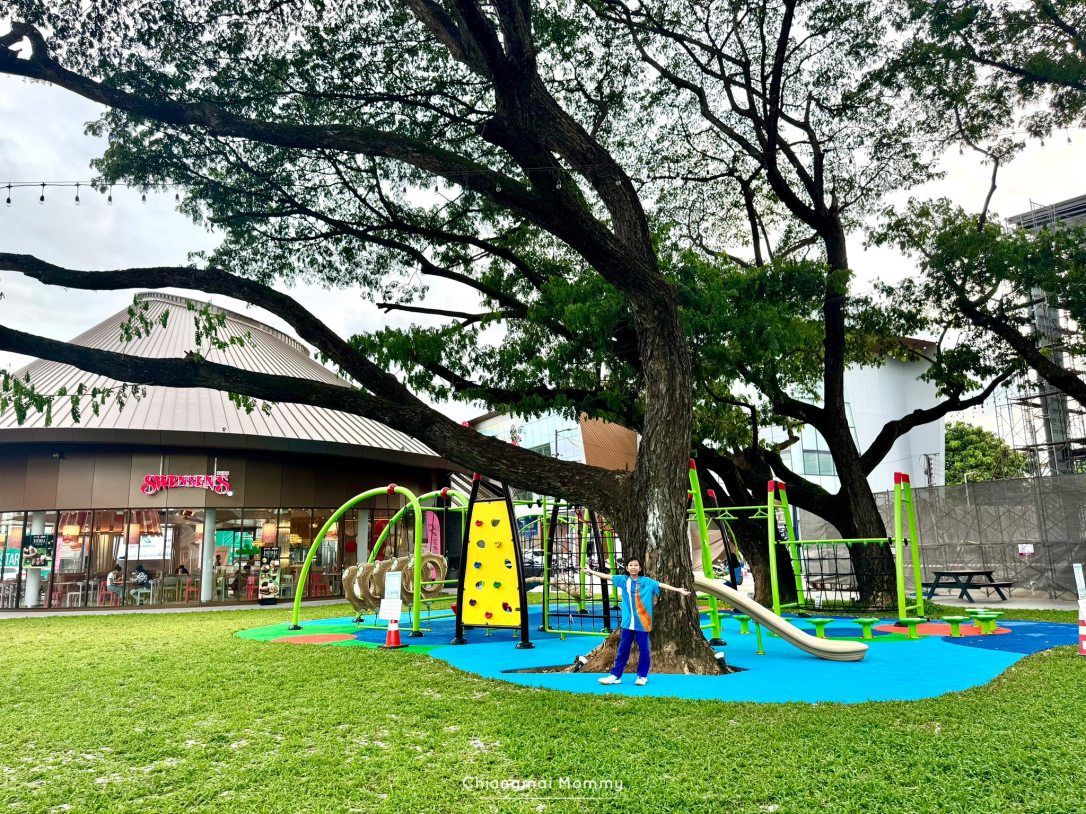 สนามเด็กเล่นฟรี Meta Mall